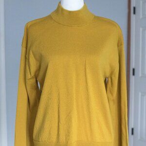Banana Republic 100% Merino Wool Yellow Pullover Sweater